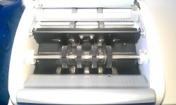 Развернуть до полного размера валы ролики счетчика банкнот PRO 40U Neo