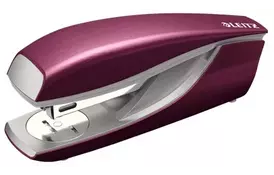 Степлер New NeXXt Style (скобы №24/6; 26/6), 30 листов, гранатовый красный (55620028) - Фото