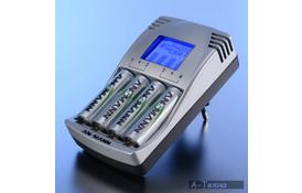 Зарядний пристрій для акумуляторів maxE PhotoCam IV + 4*AA 2500 mAh Ansmann (5317263) - Фото