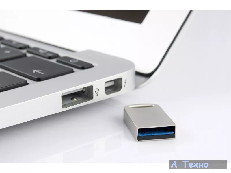 USB флеш накопитель GOODRAM 8GB Point Silver USB 3.0 (UPO3-0080S0R11) - Фото 1